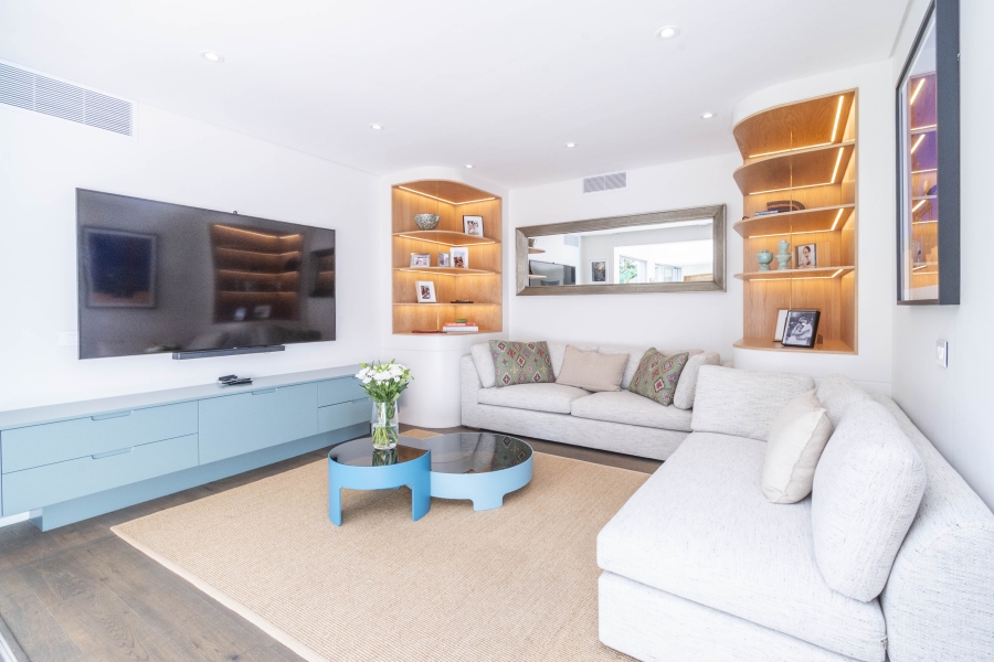 4 Bedroom Property for Sale in Fresnaye Western Cape